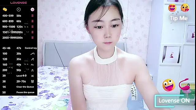 Snapshot of Elvira_baby chatting on September 2025 11:42:01 PM Elvira baby online show from September 2025 11:42:01 PM