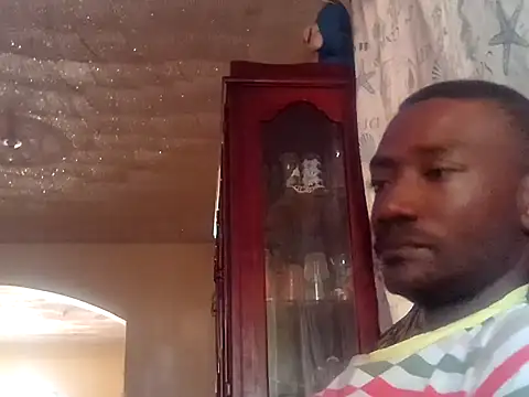 LookingLover34 online show from November 2025 04:33:02 PM