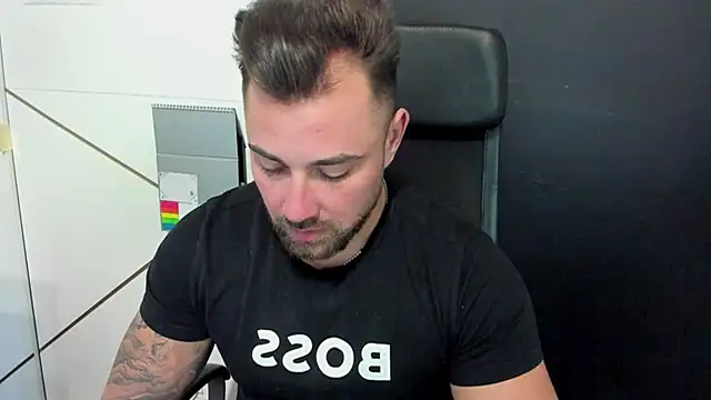 Snapshot of DuncanStone chatting on February 2025 02:32:02 PM DuncanStone online show from February 2025 02:32:02 PM