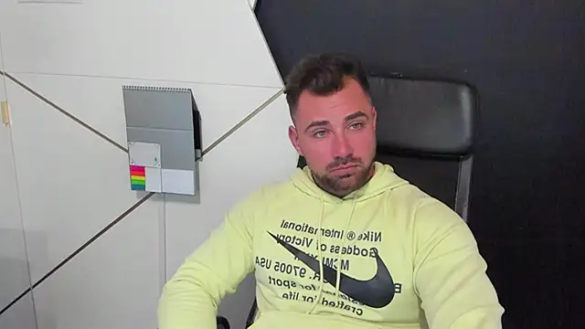 Snapshot of DuncanStone chatting on February 2025 02:05:01 PM DuncanStone online show from February 2025 02:05:01 PM