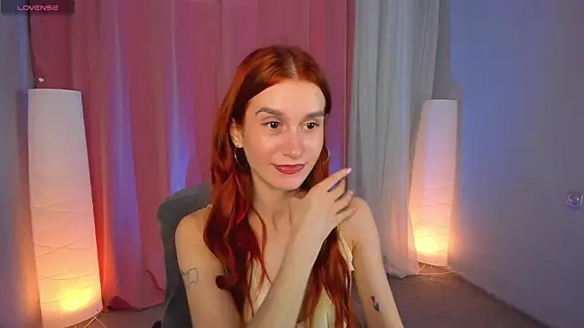 Snapshot of Sally_Biscuit chatting on February 2025 10:37:02 AM Sally Biscuit online show from February 2025 10:37:02 AM