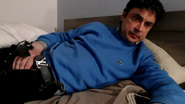 freddy0222222 online show from April 2026 08:14:02 PM
