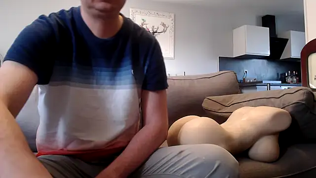 freddy0222222 online show from May 2026 05:15:02 AM