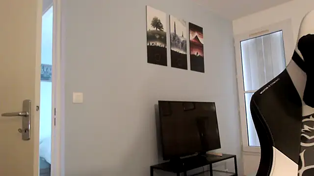 freddy0222222 online show from November 2025 07:11:01 AM