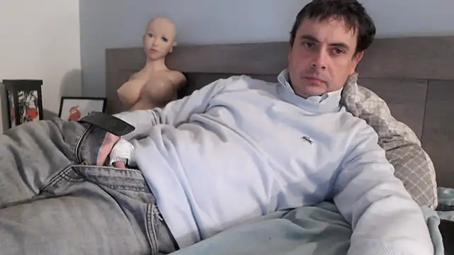 freddy0222222 online show from November 2025 12:16:02 PM