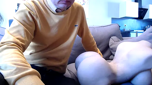 freddy0222222 online show from April 2026 11:05:02 AM