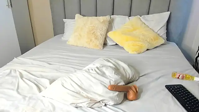 Snapshot of sexybutt888 chatting on March 2026 10:34:01 AM sexybutt888 online show from March 2026 10:34:01 AM