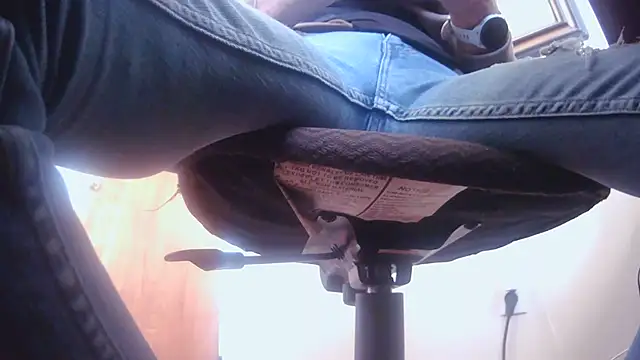 hottottrot691 online show from December 2025 03:00:02 PM