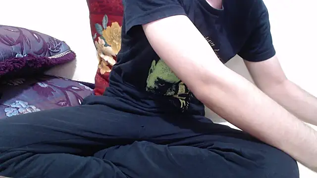 Alexdelarge323 online show from June 2026 04:30:01 PM