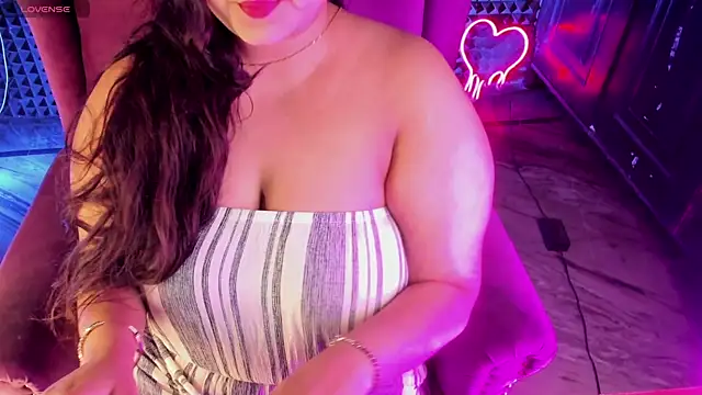 Snapshot of AroohiSehgal chatting on January 2025 07:45:01 AM AroohiSehgal online show from January 2025 07:45:01 AM