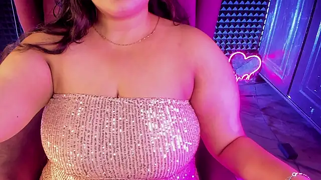 Snapshot of AroohiSehgal chatting on December 2024 06:23:01 AM AroohiSehgal online show from December 2024 06:23:01 AM