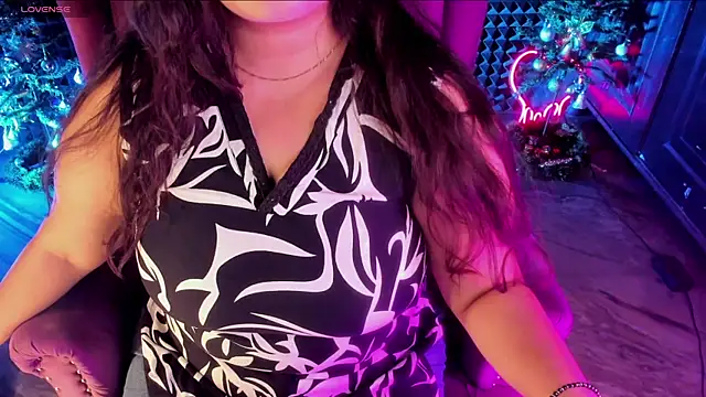 Snapshot of AroohiSehgal chatting on December 2024 07:13:02 AM AroohiSehgal online show from December 2024 07:13:02 AM