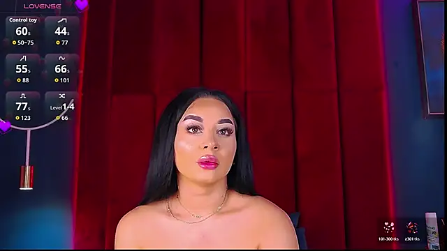 MadyLuxxx online show from October 2025 07:14:01 PM