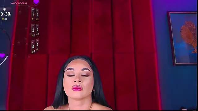 MadyLuxxx online show from October 2025 06:54:02 PM