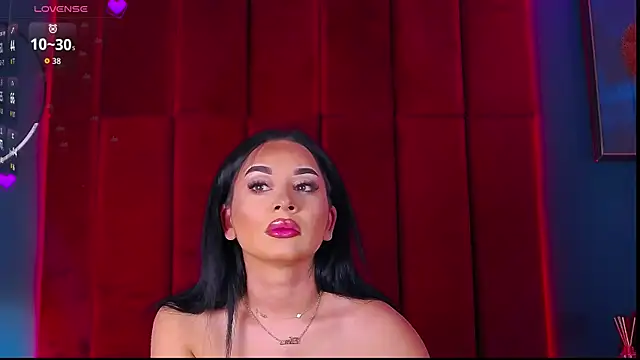 MadyLuxxx online show from October 2025 07:13:02 PM