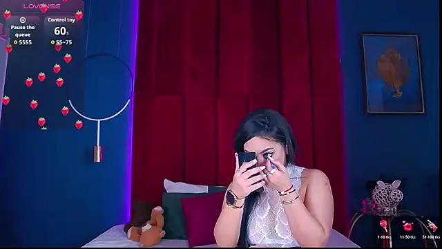 MadyLuxxx online show from April 2026 07:20:02 PM