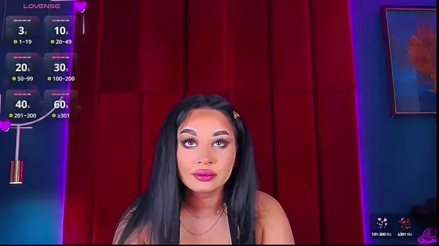 MadyLuxxx online show from October 2025 07:04:02 PM