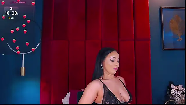 MadyLuxxx online show from December 2025 07:39:02 PM