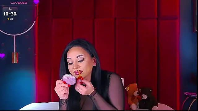 MadyLuxxx online show from November 2025 07:58:01 PM