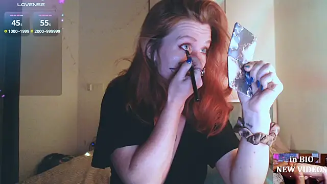 Cassie Wild online show from December 2025 01:43:02 PM