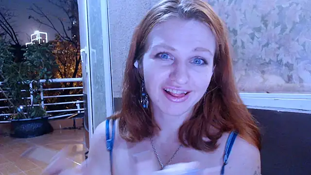 Cassie Wild online show from November 2025 02:00:02 PM