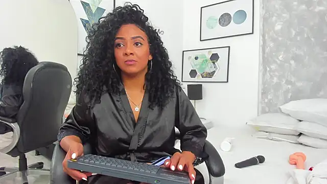 Tanisha  campbell online show from February 2025 04:33:02 PM