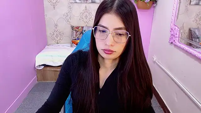 Natasha Ferrec online show from April 2026 10:44:01 PM