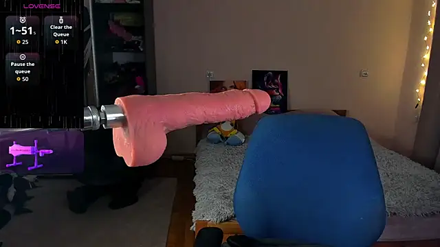 Cherry  Girl online show from November 2025 04:43:02 PM