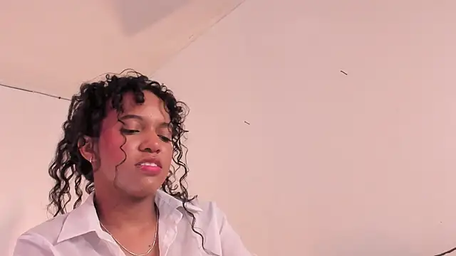 Tina Rouse2 online show from May 2026 06:46:02 PM