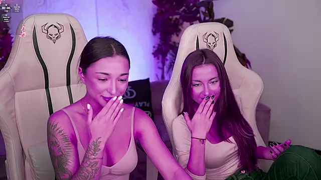 Jasmine Flow online show from October 2025 07:18:01 AM