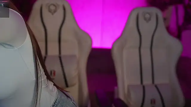 Jasmine Flow online show from December 2025 08:13:01 AM