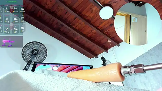 naomidibello online show from December 2025 07:58:01 PM