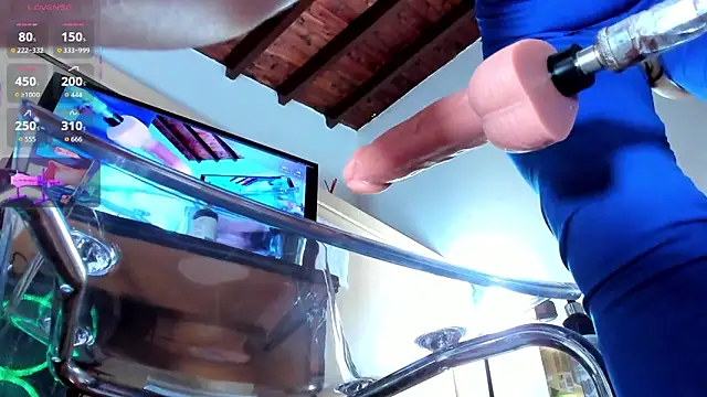 naomidibello online show from April 2026 07:37:01 PM