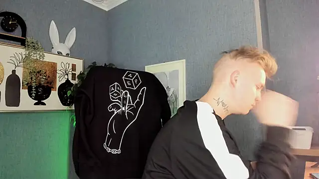 AlexxSweet online show from April 2026 04:48:01 AM