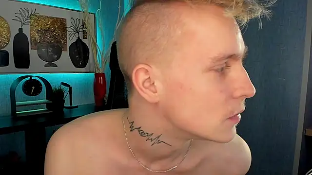 Snapshot of AlexxSweet chatting on February 2025 08:43:02 AM AlexxSweet online show from February 2025 08:43:02 AM
