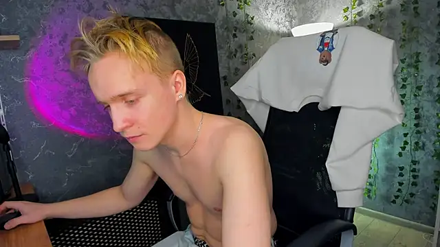 Snapshot of AlexxSweet chatting on January 2025 08:55:01 AM AlexxSweet online show from January 2025 08:55:01 AM
