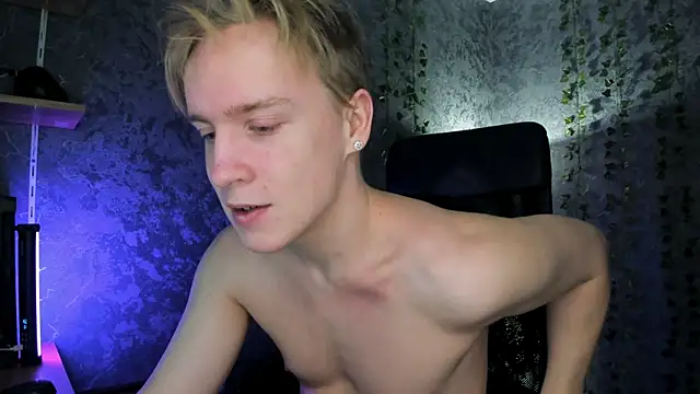 Snapshot of AlexxSweet chatting on December 2025 06:41:02 AM AlexxSweet online show from December 2025 06:41:02 AM