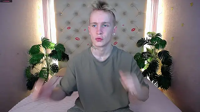 Snapshot of AlexxSweet chatting on March 2025 10:50:01 AM AlexxSweet online show from March 2025 10:50:01 AM