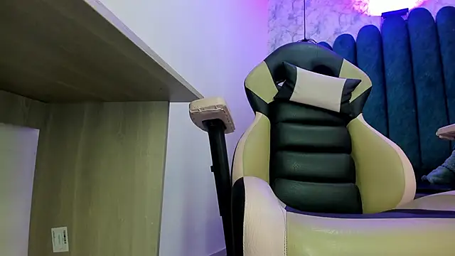 nalalye cruzz  online show from November 2025 03:07:01 AM