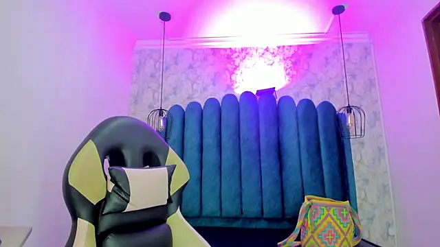 nalalye cruzz  online show from January 2026 03:02:01 AM