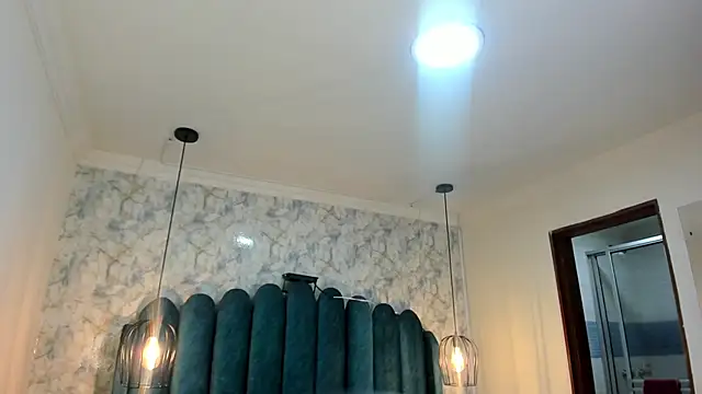 nalalye cruzz  online show from April 2026 03:02:01 AM