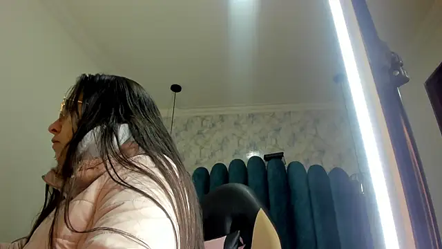 nalalye cruzz  online show from January 2026 03:34:02 AM