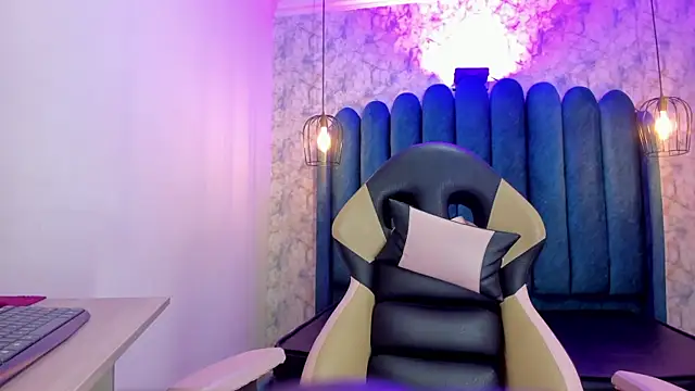 nalalye cruzz  online show from October 2025 03:16:01 AM