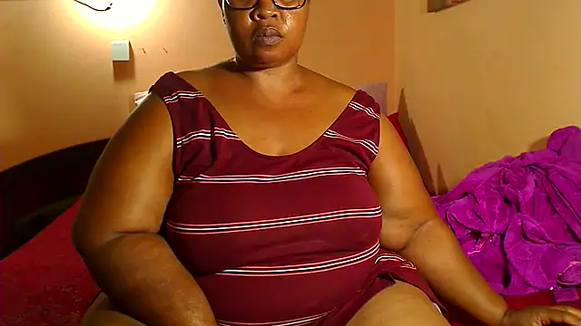 ZOQULUx online show from March 2025 07:06:02 PM