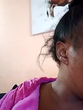 ZOQULUx online show from February 2026 04:35:01 AM