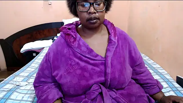 Snapshot of ZOQULUx chatting on June 2026 08:45:02 AM ZOQULUx online show from June 2026 08:45:02 AM
