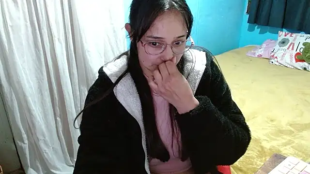 Snapshot of clarisse69 chatting on December 2024 11:12:01 PM clarisse69 online show from December 2024 11:12:01 PM