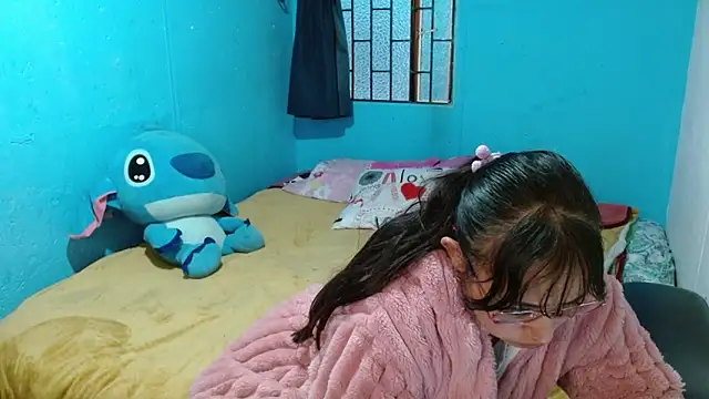 Snapshot of clarisse69 chatting on December 2024 10:40:02 PM clarisse69 online show from December 2024 10:40:02 PM