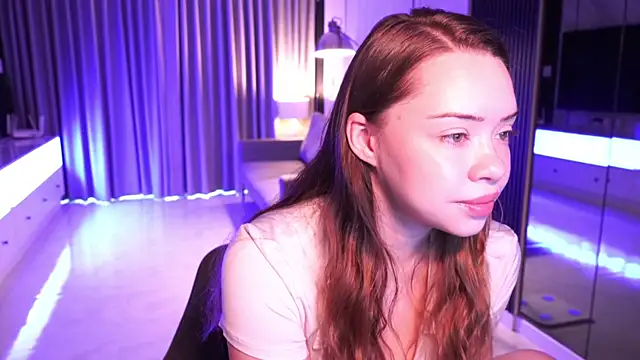 Snapshot of VixenMia chatting on October 2025 02:49:02 AM VixenMia online show from October 2025 02:49:02 AM