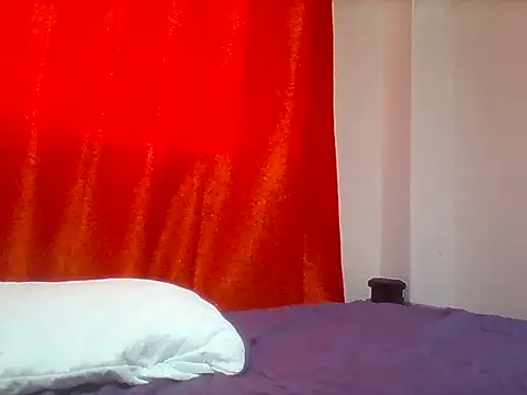 Snapshot of Cute_Lopez chatting on October 2025 06:26:02 AM Cute Lopez online show from October 2025 06:26:02 AM